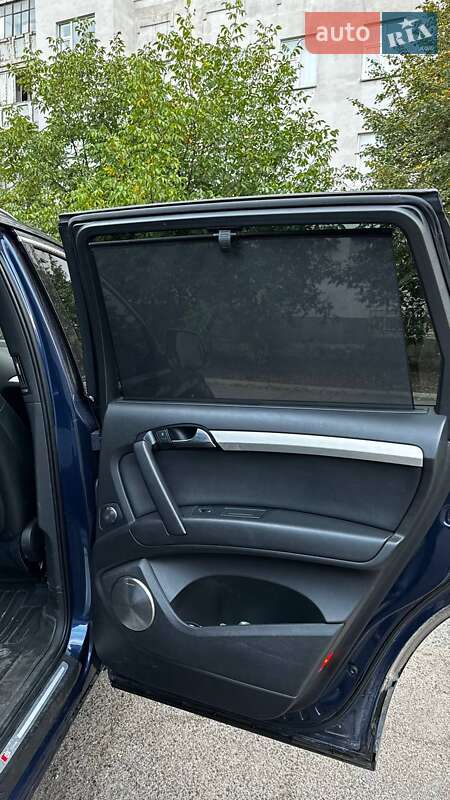 Позашляховик / Кросовер Audi Q7 2010 в Кривому Розі