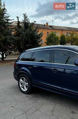 Внедорожник / Кроссовер Audi Q7 2010 в 