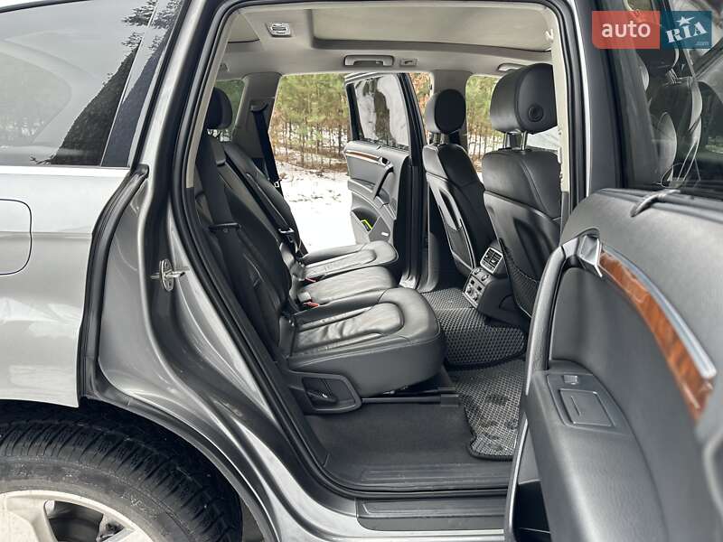 Внедорожник / Кроссовер Audi Q7 2010 в Полтаве
