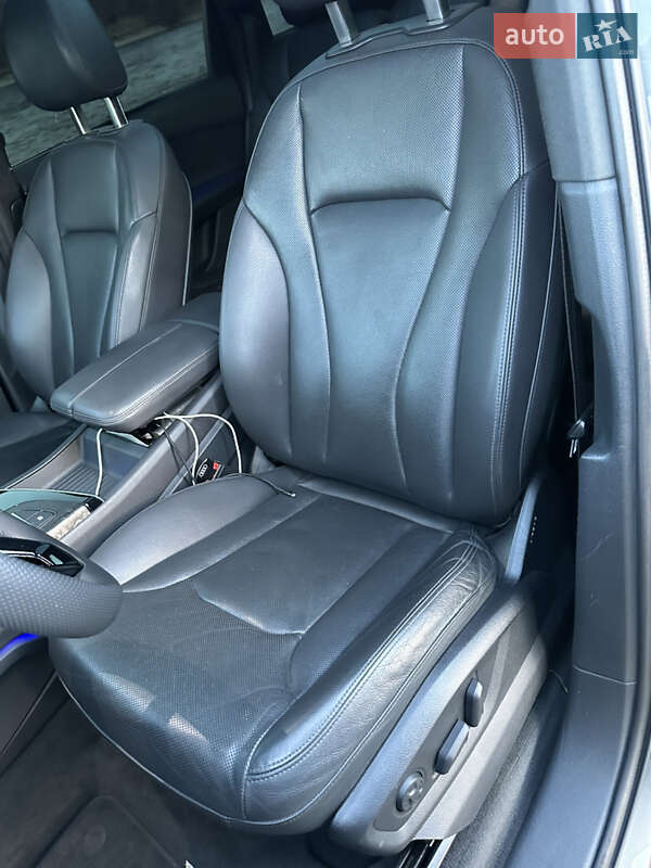Внедорожник / Кроссовер Audi Q7 2016 в Виноградове