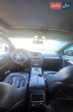 Внедорожник / Кроссовер Audi Q7 2013 в 