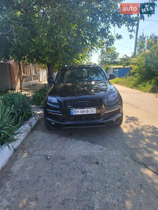 Внедорожник / Кроссовер Audi Q7 2013 в Измаиле