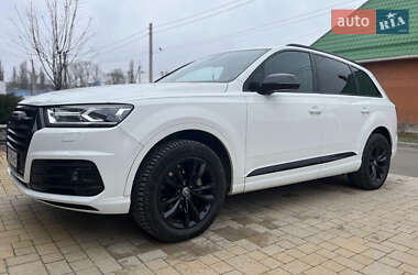 Позашляховик / Кросовер Audi Q7 2016 в 
