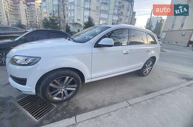Внедорожник / Кроссовер Audi Q7 2015 в 