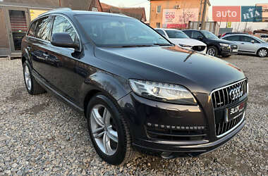 Позашляховик / Кросовер Audi Q7 2010 в 
