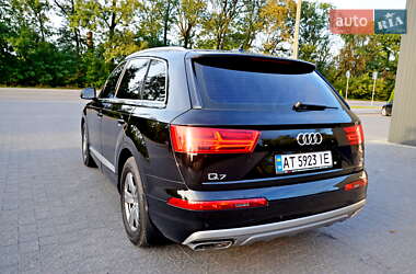 Внедорожник / Кроссовер Audi Q7 2017 в 