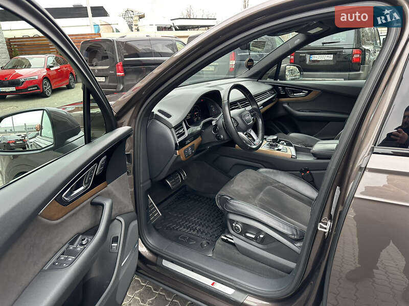 Внедорожник / Кроссовер Audi Q7 2016 в Одессе