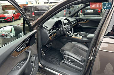 Позашляховик / Кросовер Audi Q7 2016 в 