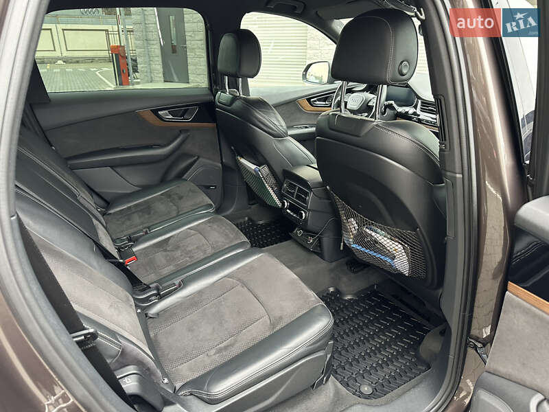 Внедорожник / Кроссовер Audi Q7 2016 в Одессе