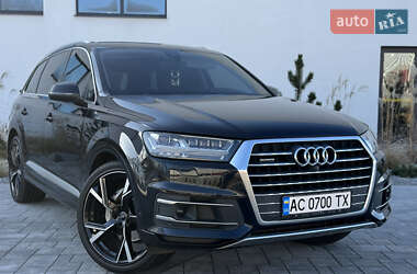 Позашляховик / Кросовер Audi Q7 2016 в Луцьку