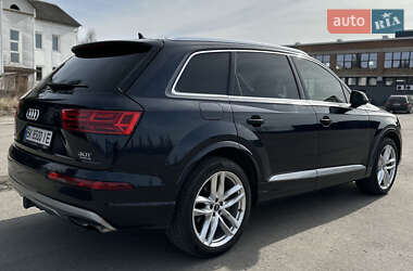 Позашляховик / Кросовер Audi Q7 2017 в Рівному