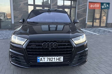 Позашляховик / Кросовер Audi Q7 2016 в 