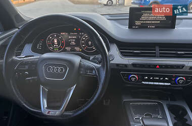 Позашляховик / Кросовер Audi Q7 2016 в 