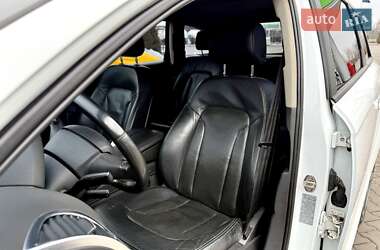 Внедорожник / Кроссовер Audi Q7 2010 в 