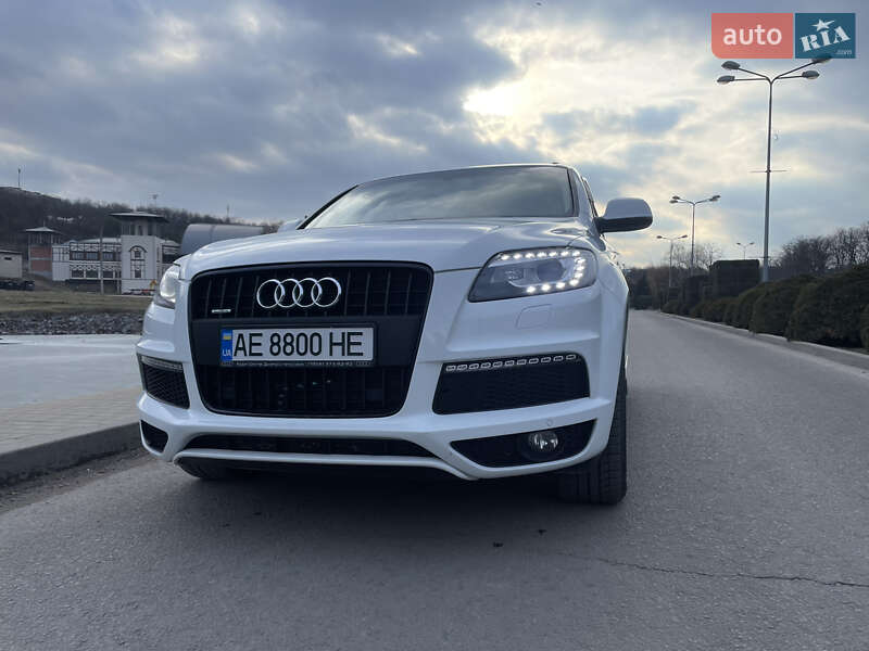 Позашляховик / Кросовер Audi Q7 2014 в Дніпрі
