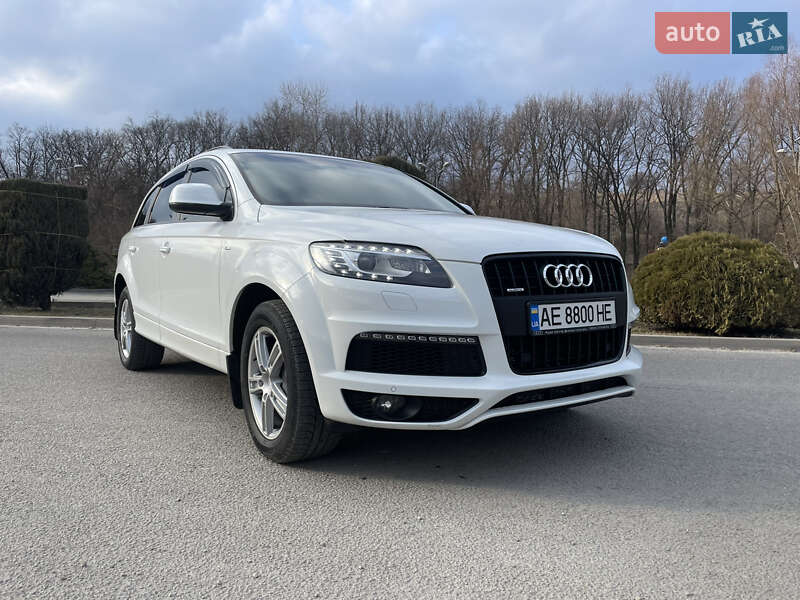 Позашляховик / Кросовер Audi Q7 2014 в Дніпрі