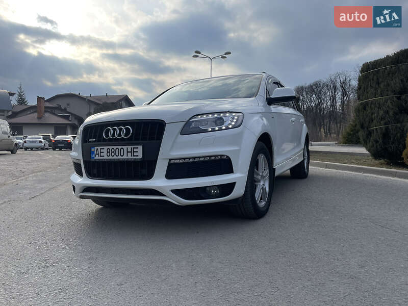 Позашляховик / Кросовер Audi Q7 2014 в Дніпрі