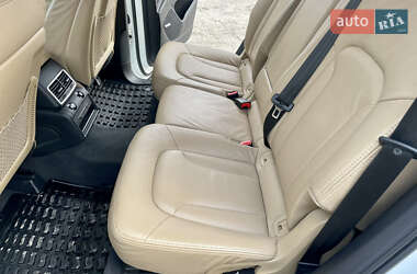 Позашляховик / Кросовер Audi Q7 2014 в 