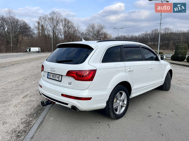 Позашляховик / Кросовер Audi Q7 2014 в Дніпрі