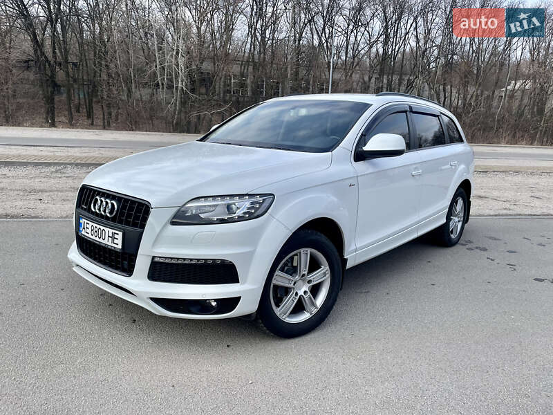 Позашляховик / Кросовер Audi Q7 2014 в Дніпрі