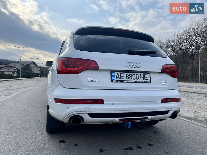 Позашляховик / Кросовер Audi Q7 2014 в Дніпрі