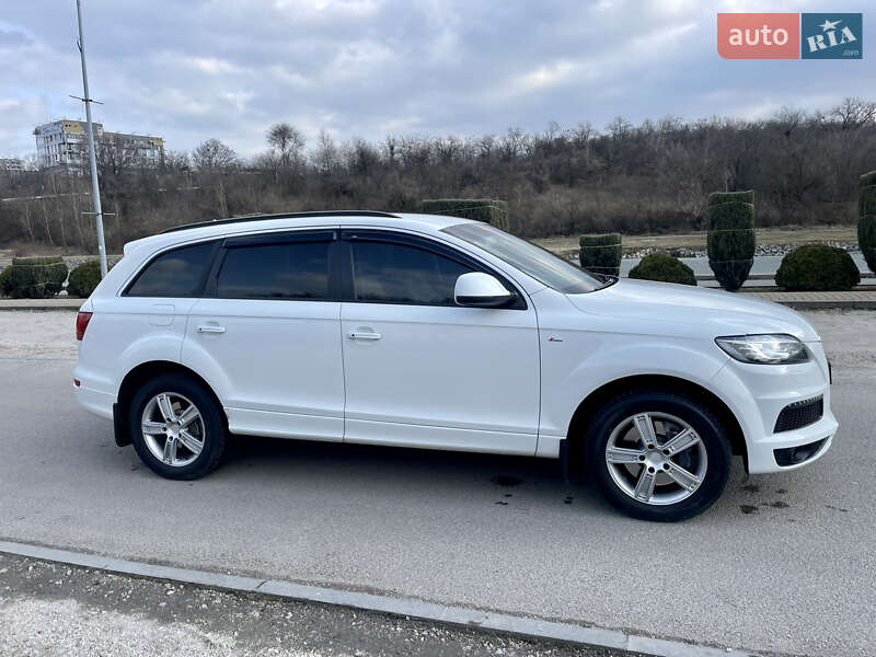 Позашляховик / Кросовер Audi Q7 2014 в Дніпрі