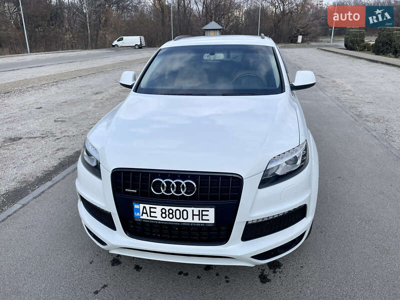 Позашляховик / Кросовер Audi Q7 2014 в Дніпрі