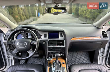 Позашляховик / Кросовер Audi Q7 2014 в 