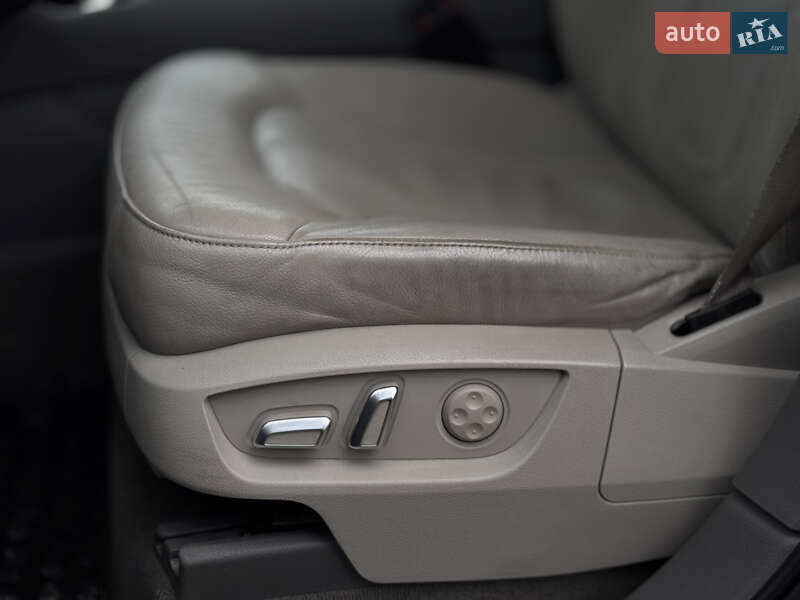 Позашляховик / Кросовер Audi Q7 2013 в Умані