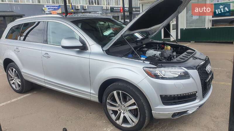 Внедорожник / Кроссовер Audi Q7 2015 в Киеве