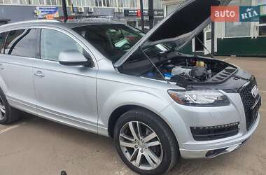 Внедорожник / Кроссовер Audi Q7 2015 в 