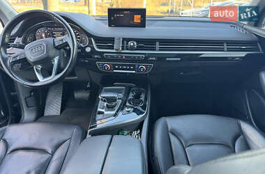 Внедорожник / Кроссовер Audi Q7 2015 в 
