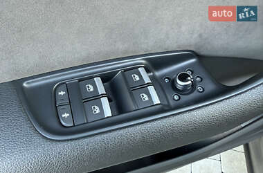 Внедорожник / Кроссовер Audi Q7 2015 в 