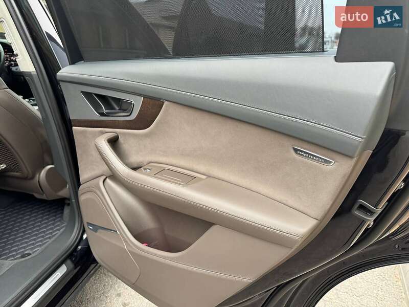 Внедорожник / Кроссовер Audi Q7 2016 в Днепре