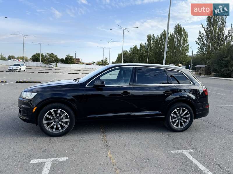 Позашляховик / Кросовер Audi Q7 2017 в Дніпрі