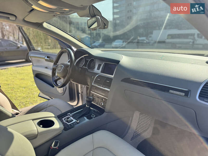 Позашляховик / Кросовер Audi Q7 2012 в Дніпрі фото 33 Позашляховик / Кросовер Audi Q7 2012 в Дніпрі