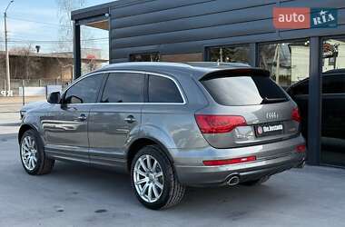 Позашляховик / Кросовер Audi Q7 2013 в 