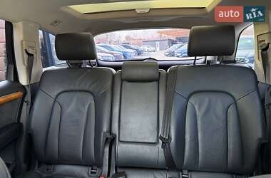 Позашляховик / Кросовер Audi Q7 2013 в 