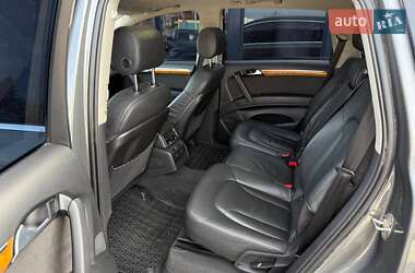 Позашляховик / Кросовер Audi Q7 2013 в 