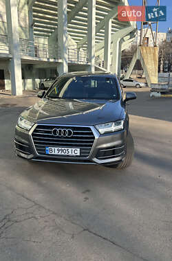 Внедорожник / Кроссовер Audi Q7 2016 в Полтаве