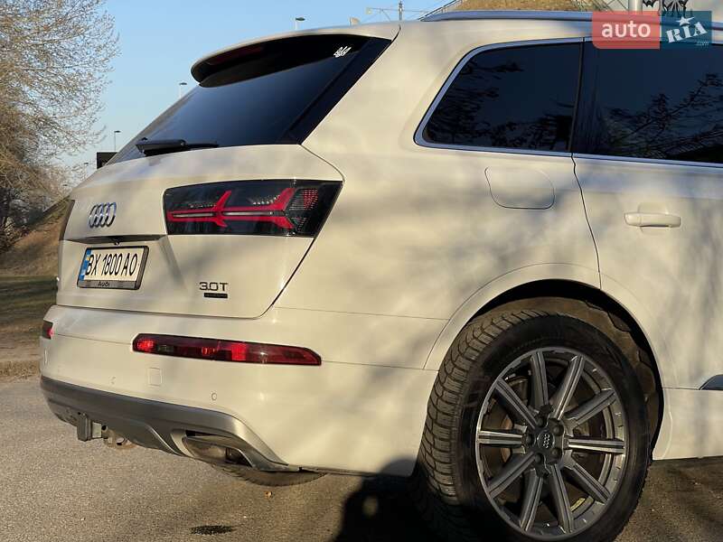 Внедорожник / Кроссовер Audi Q7 2017 в Хмельницком