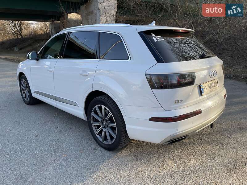 Внедорожник / Кроссовер Audi Q7 2017 в Хмельницком