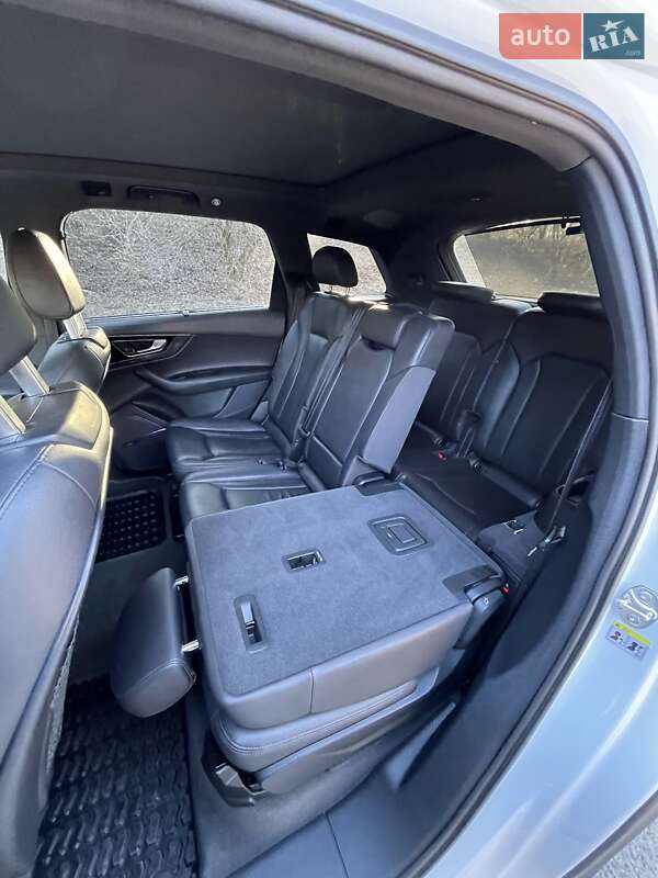 Внедорожник / Кроссовер Audi Q7 2017 в Хмельницком