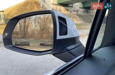 Внедорожник / Кроссовер Audi Q7 2017 в 