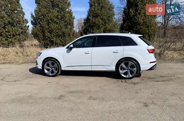 Внедорожник / Кроссовер Audi Q7 2022 в 