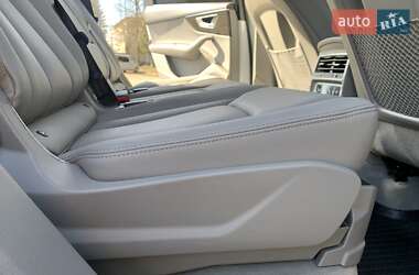 Внедорожник / Кроссовер Audi Q7 2022 в 