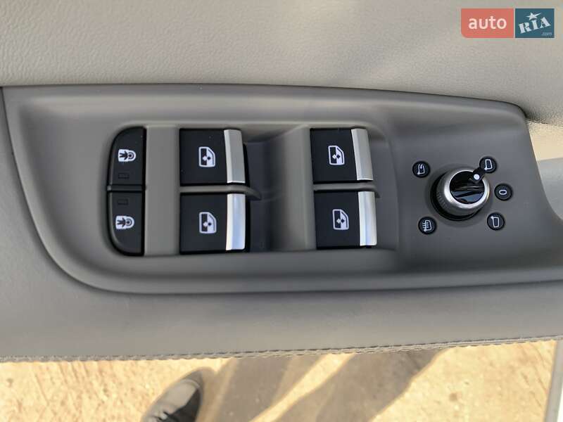 Позашляховик / Кросовер Audi Q7 2022 в Дрогобичі