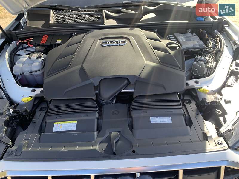 Позашляховик / Кросовер Audi Q7 2022 в Дрогобичі