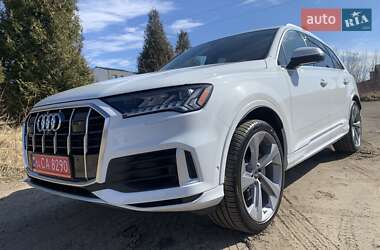 Внедорожник / Кроссовер Audi Q7 2022 в 