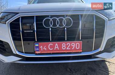 Внедорожник / Кроссовер Audi Q7 2022 в 